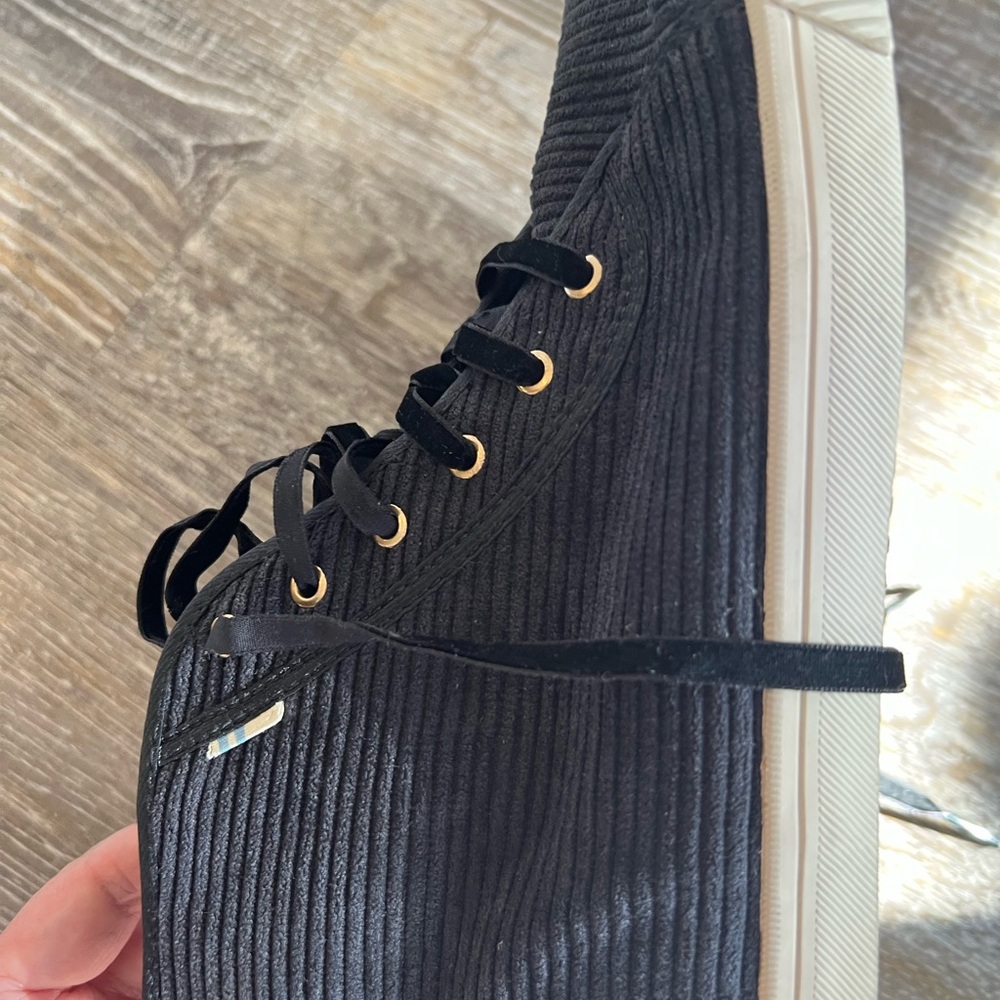 Toms Black Ribbed Sneakers